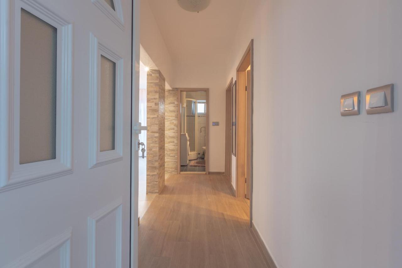 Holiday Home Insulam Mare Trogir Exteriér fotografie