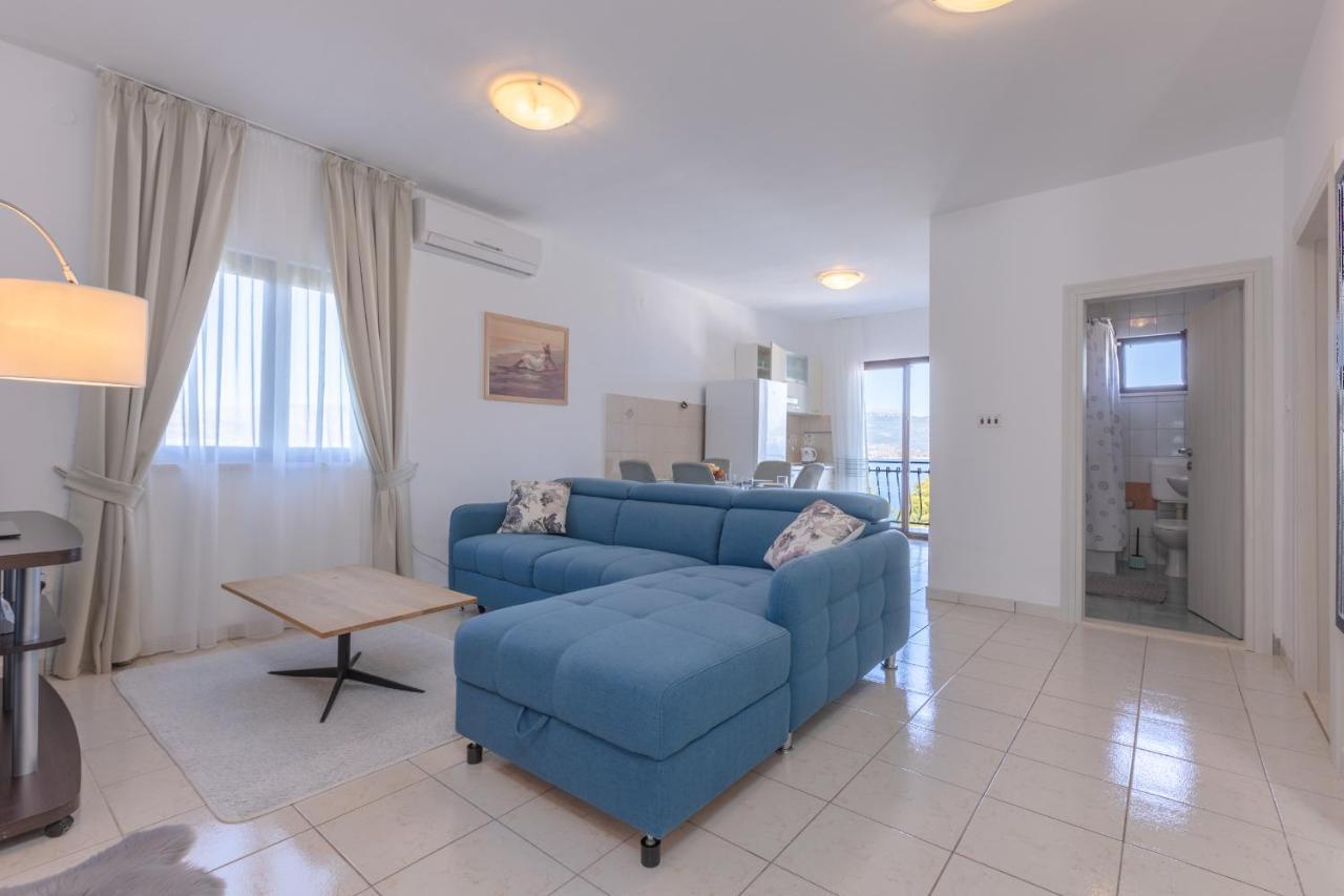 Holiday Home Insulam Mare Trogir Exteriér fotografie