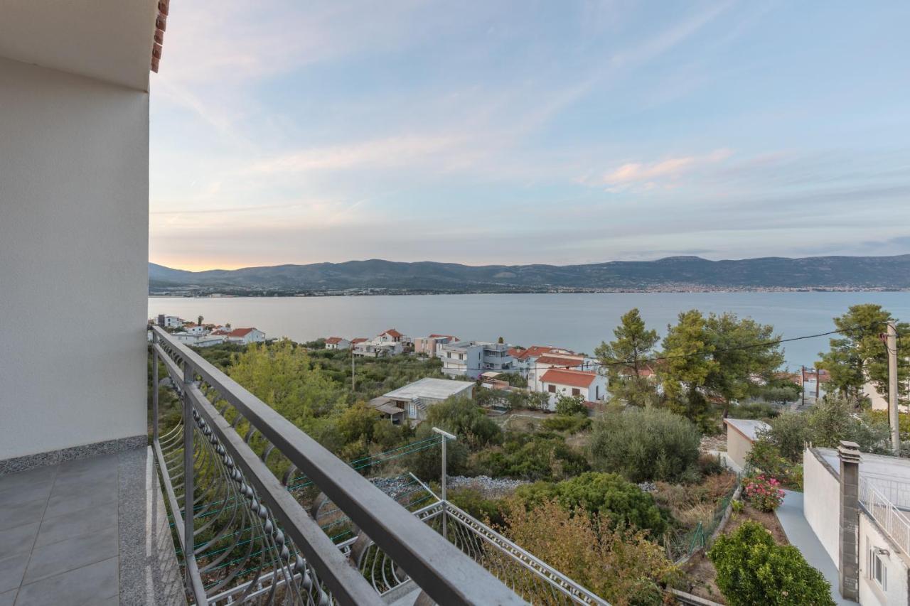Holiday Home Insulam Mare Trogir Exteriér fotografie