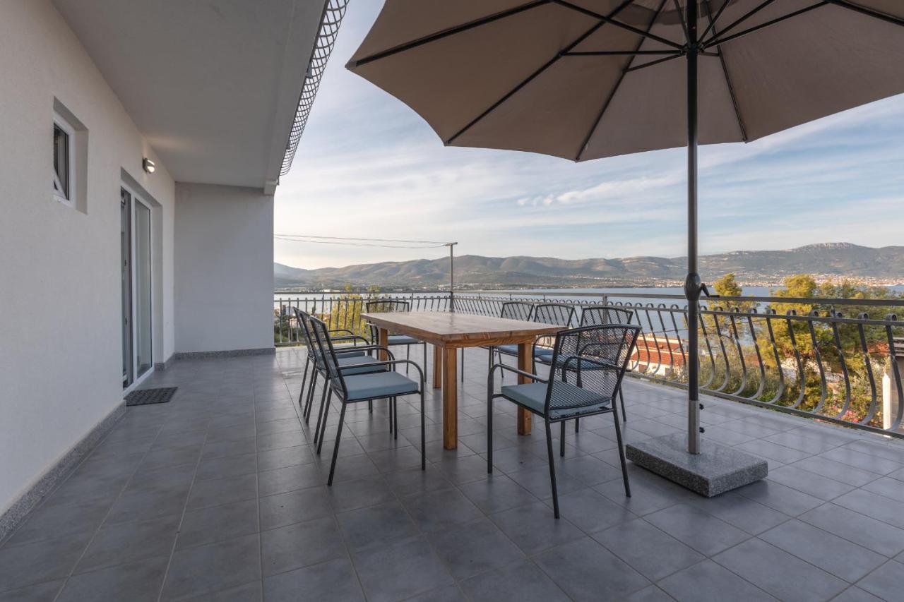 Holiday Home Insulam Mare Trogir Exteriér fotografie