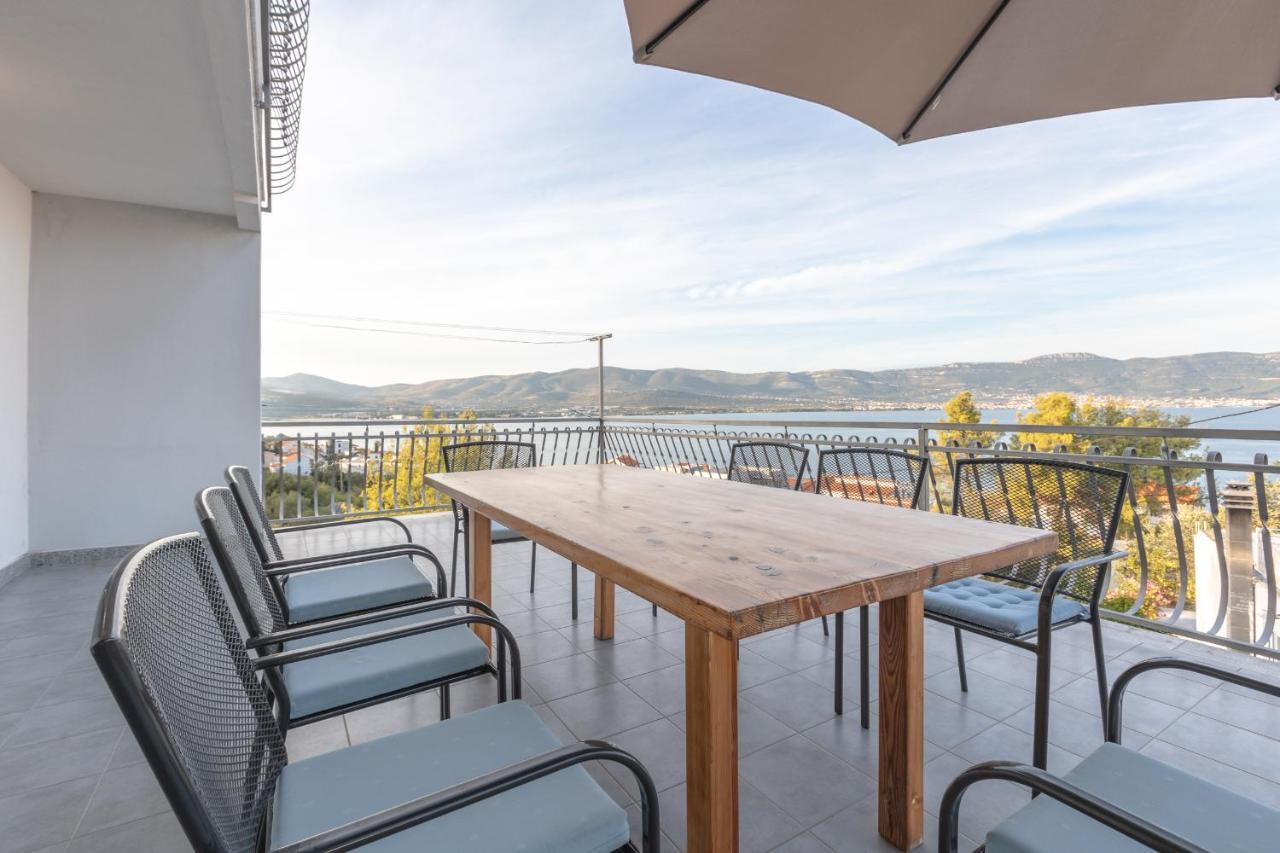 Holiday Home Insulam Mare Trogir Exteriér fotografie