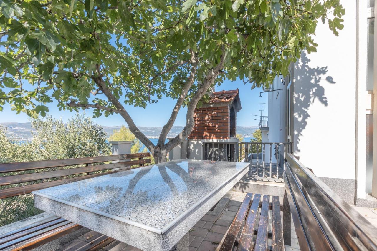 Holiday Home Insulam Mare Trogir Exteriér fotografie