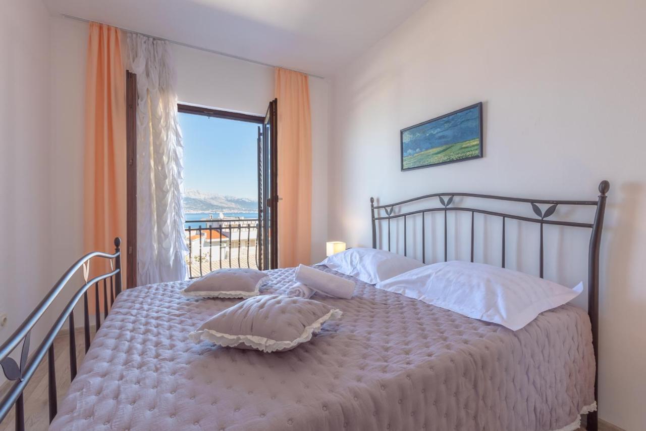 Holiday Home Insulam Mare Trogir Exteriér fotografie